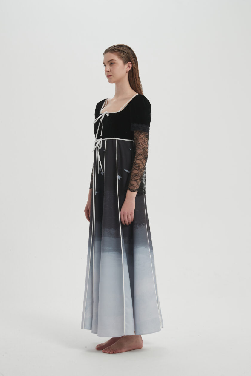 Laced sleeve dress - Image 2