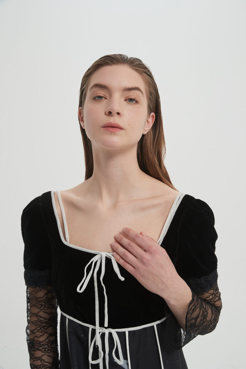 Laced sleeve dress - Image 5