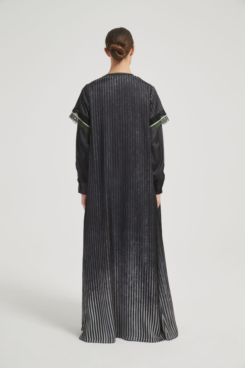 T-Shirt Striped Abaya with Long Black Dress - Image 6
