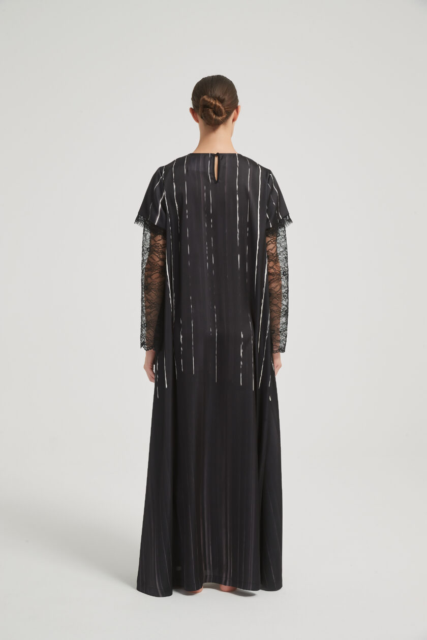 White on Black Abaya - Image 3