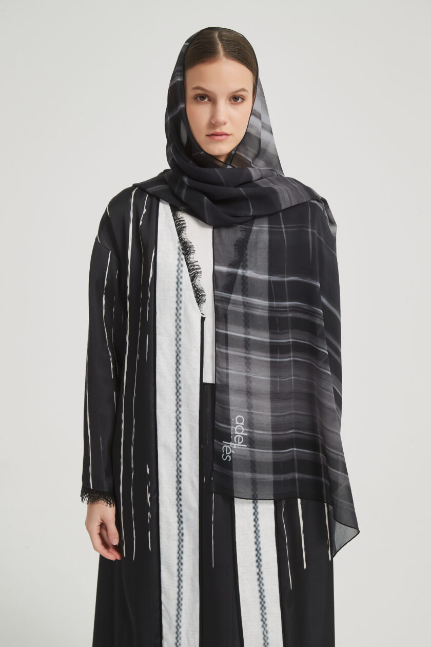 White on Black Abaya - Image 6