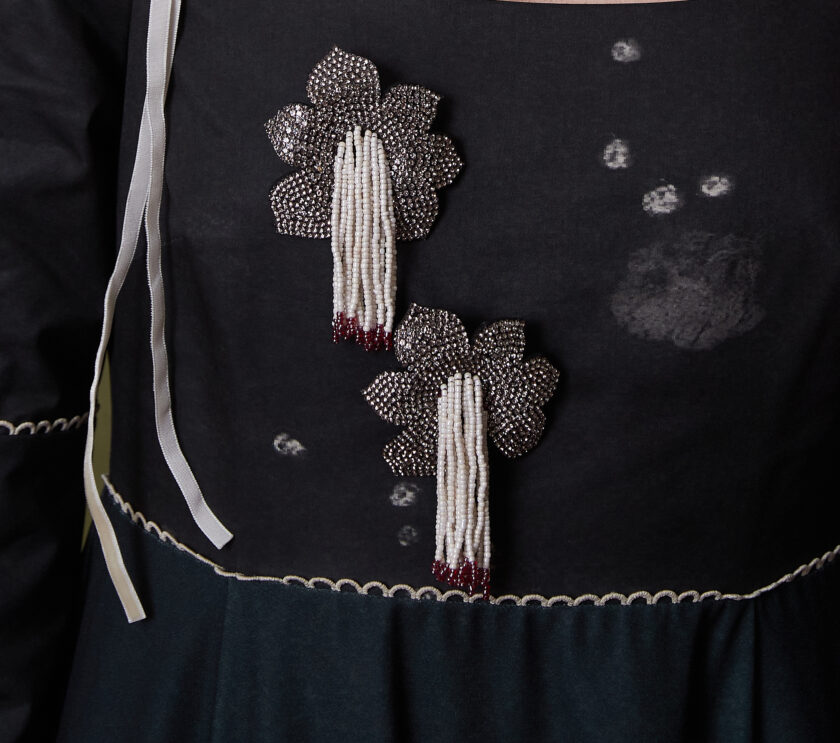 White Floral Brooch - Image 2